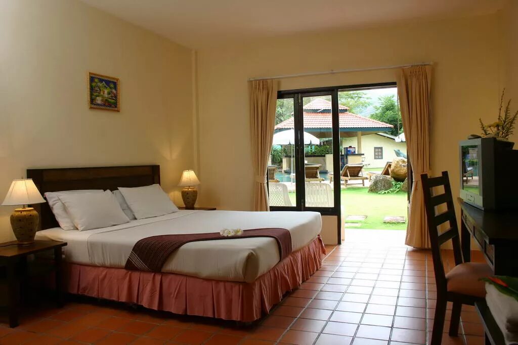 Lay lay suites resort. Баан карон резорт. baan karon resort 3*. baan karon resort 3 номер. karona resort spa 4 номер супериор.