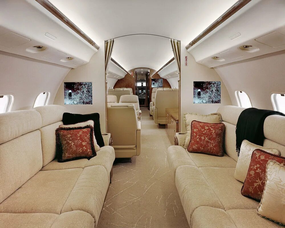 Global express. Самолет bombardier global express. bombardier global 5000. самолёт bombardier global 7000 салон. бизнес джет глобал экспресс.