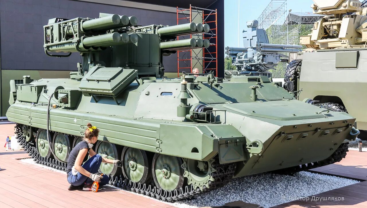 Short-range air defense systems "Pine". Premiere at "Army-2018"