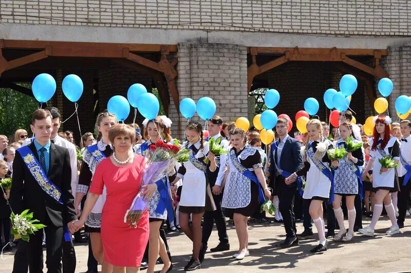 Пречистенская школа Духовщинского района Смоленской. Духовщина школа им Козлова. Духовщинская средняя школа имени Козлова. Средняя школа Духовщина. Закончивший 9 классов общеобразовательной школы