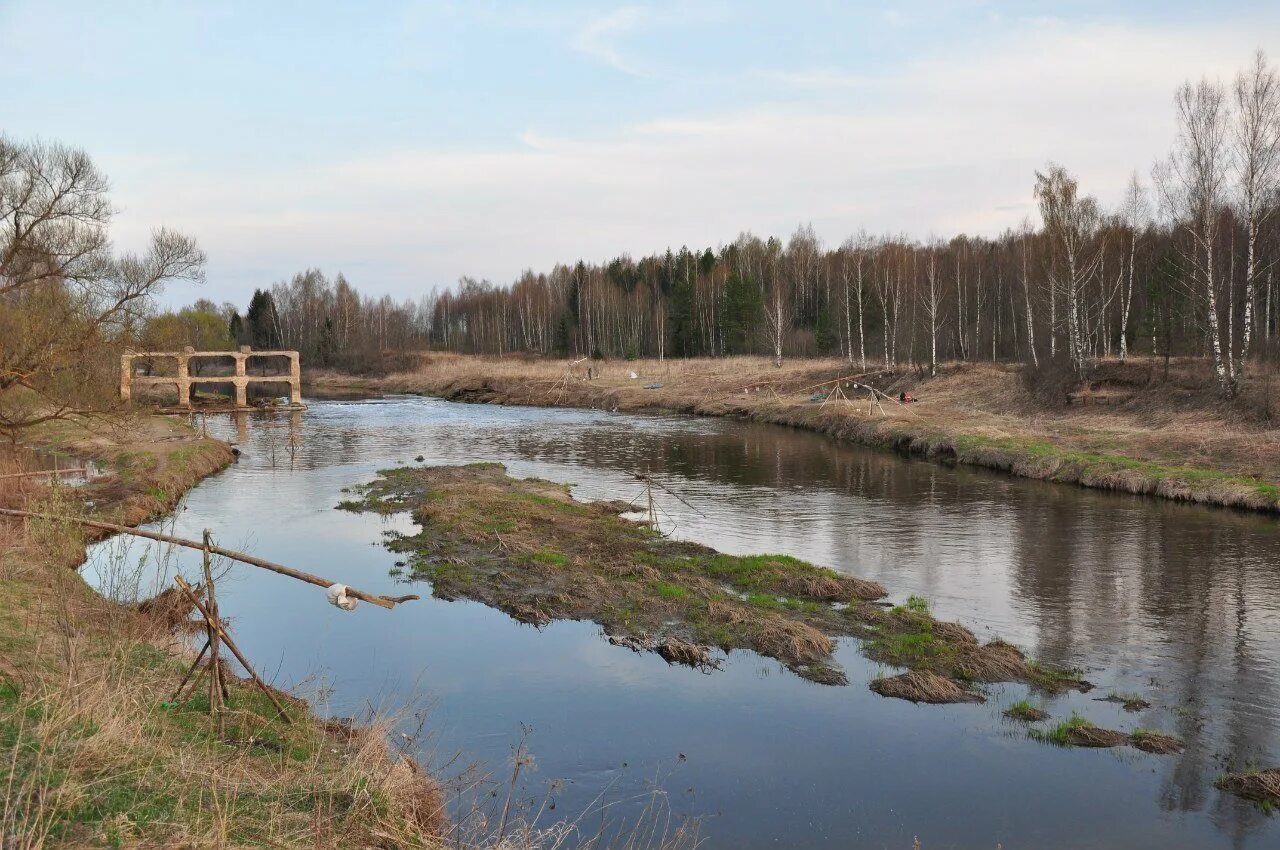 Город на реке сестра. Дутшевская ГЭС. Река сестра Дмитровский район. Река сестра Клинский район. Город Клин Московская область река.