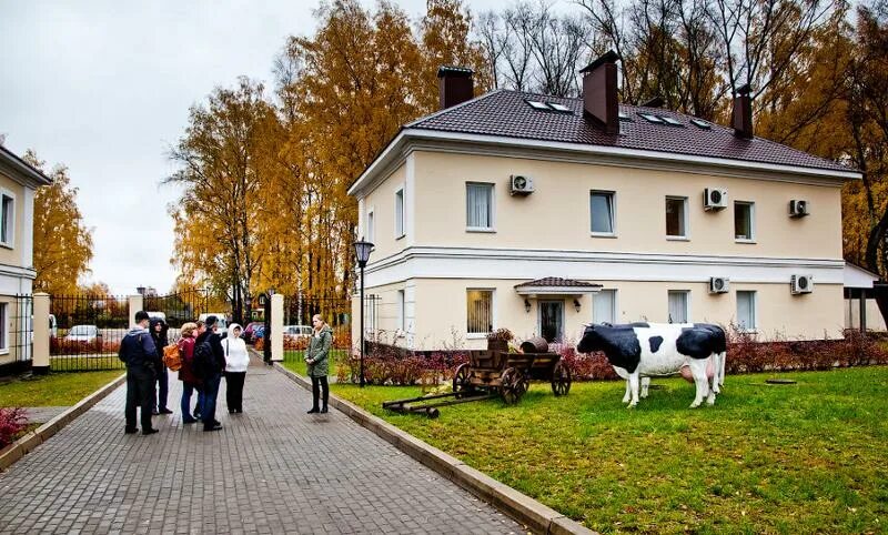 Весьегонск молодежная 24 как выглядит дом Фото: Порт Весьегонск, гостиница, Набережная ул., 17, Весьегонск Яндекс Карты