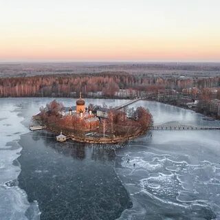 Введенский островной монастырь