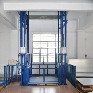Лифт подъемник для склада