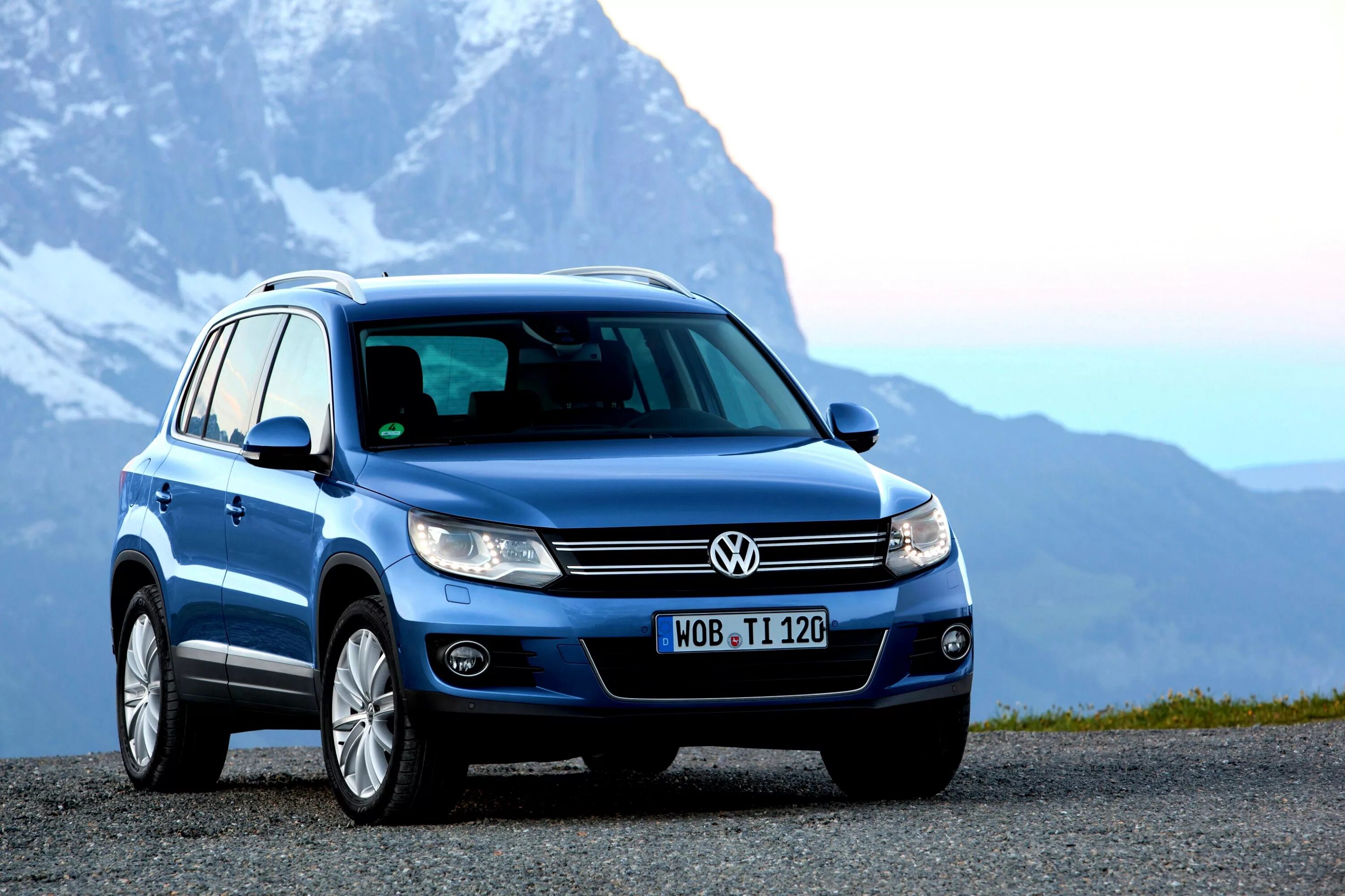 Купить машину volkswagen. Tiguan 1. Фольксваген Тигуан 1. VW Tiguan 2011. Модели Фольксваген Фольксваген Тигуан.