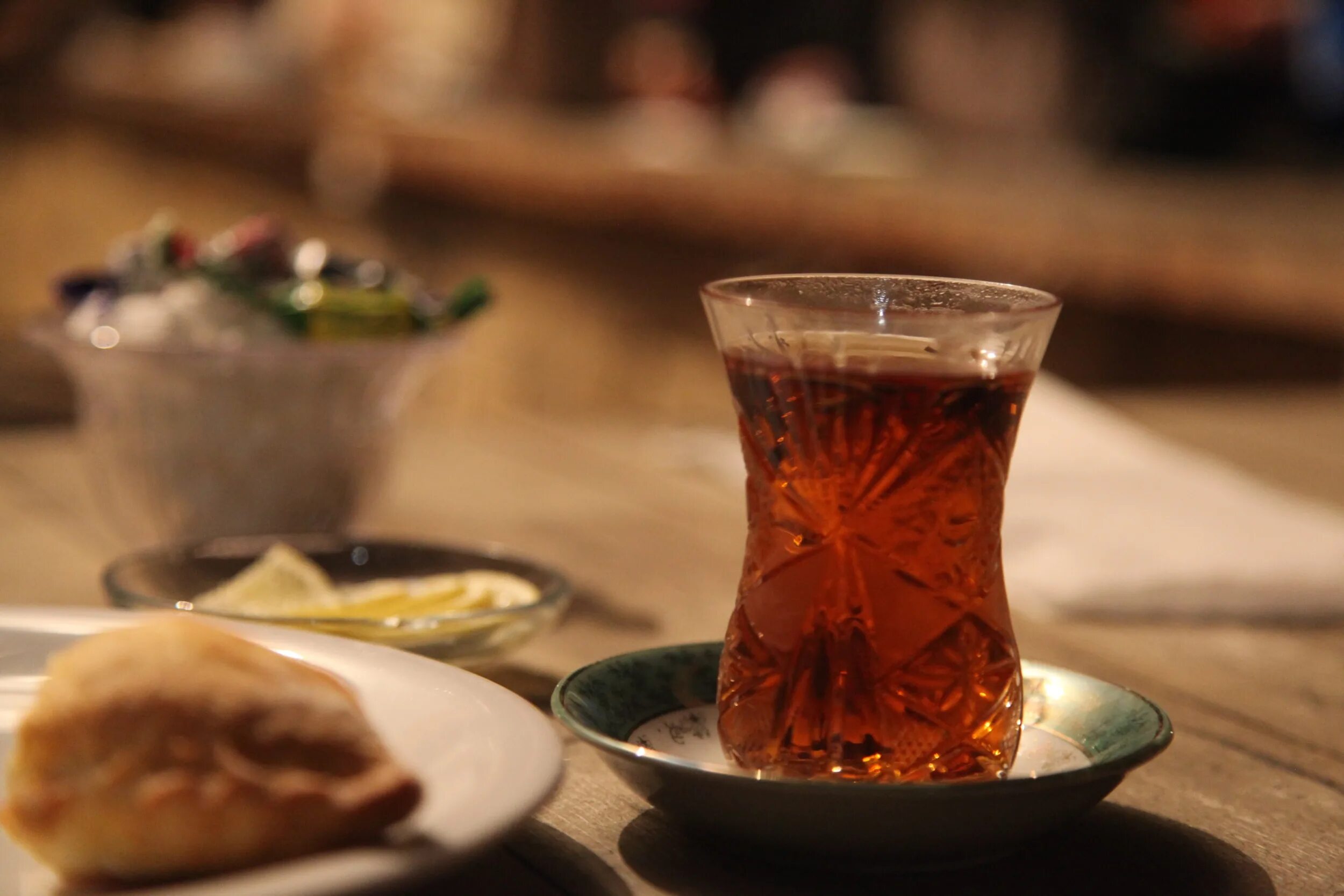 Баку чай армуды. Армуд азербайджанский. Азербайджан чай армуды чайник. Азербайджан чай армуды самовар. Бардак по турецки
