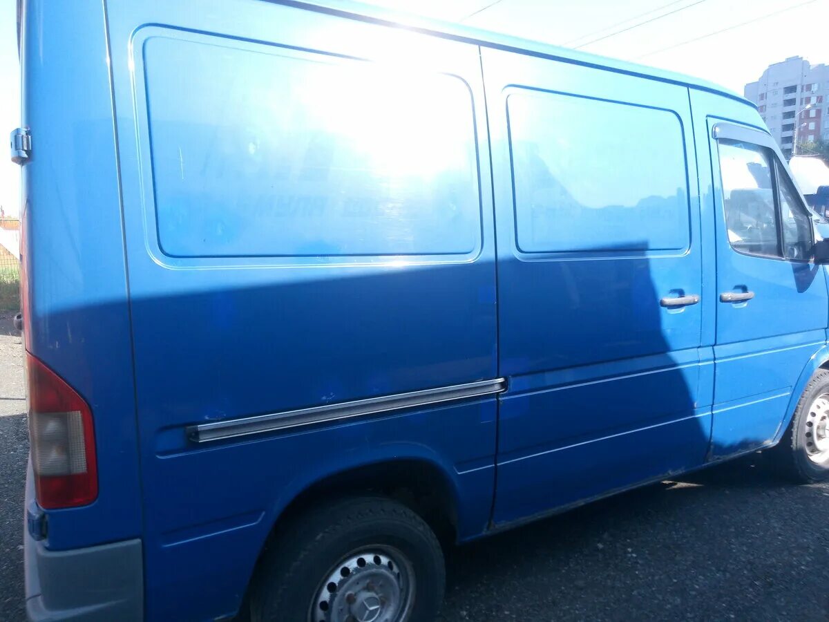 Спринтер синий 2004. Спринтер 2004г. Sprinter 2.2 2004. Mercedes Sprinter 2004.