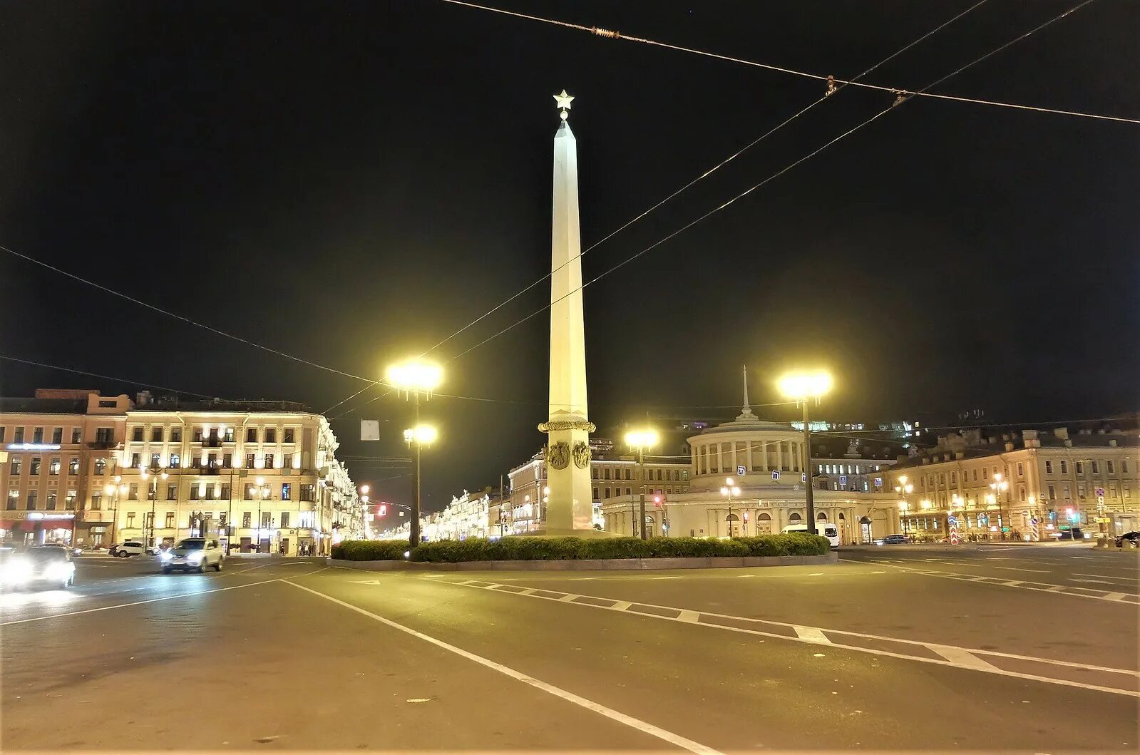 Площадь Восстания Московский вокзал Санкт-Петербург. Площадь Восстания Московский вокзал. Ночной Питер площадь Восстания. Восстания Московский вокзал ночью.