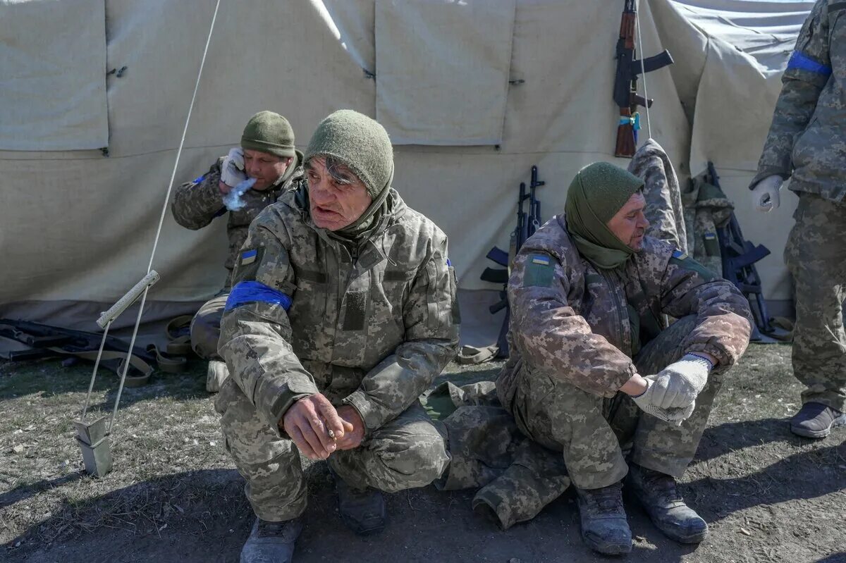 Украинцы ударили. Украинские военные. Убитые украинские военные.