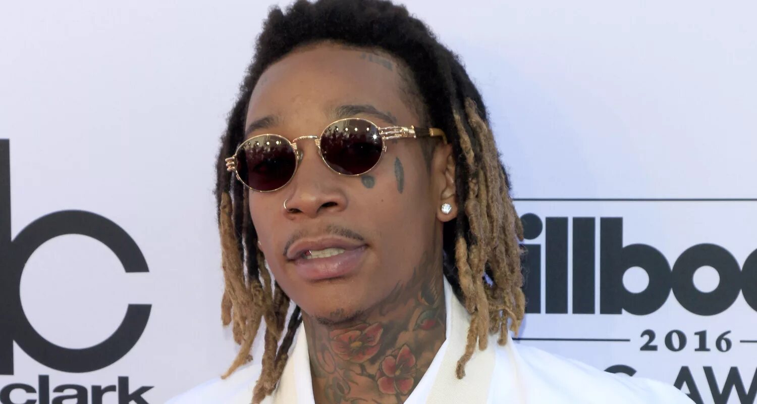 T wiz. Wiz khalifa 2025. виз халифа рост. уиз халифа качок. wiz khalifa в очках.