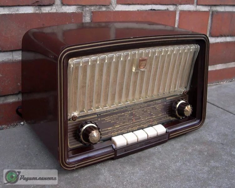 радиоприемник ламповый saba 212wl. ламповые радиоприемники на авито. ламповый радиоприемник silvertone 4784-97. радиола телефункен. радиоприемник 7н27 восток.