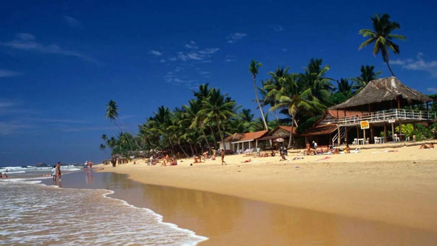 Шри Ланка курорт Хиккадува. Хиккадува Шри Ланка побережье. Хиккадува пляж. Бухта Хиккадува. Пляж хиккадува шри