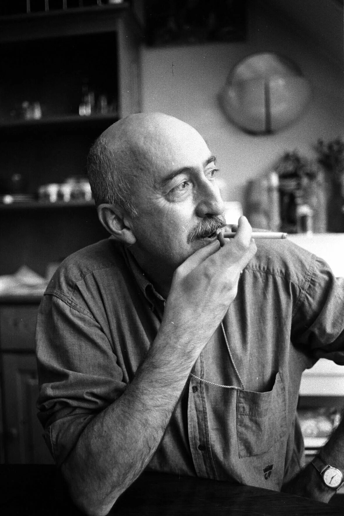 отар иоселиани в молодости. отар иоселиани в молодости. иоселиани режиссер фильмография. иоселиани режиссер фильмография. отар давидович иоселиани.