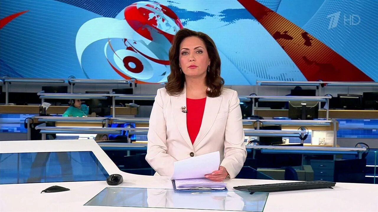 Новости 1 канал 26. 05 24. Ведущая новостей 1 2022. Российские международные телеканалы. Ведущий новостей 1 канала в 21.