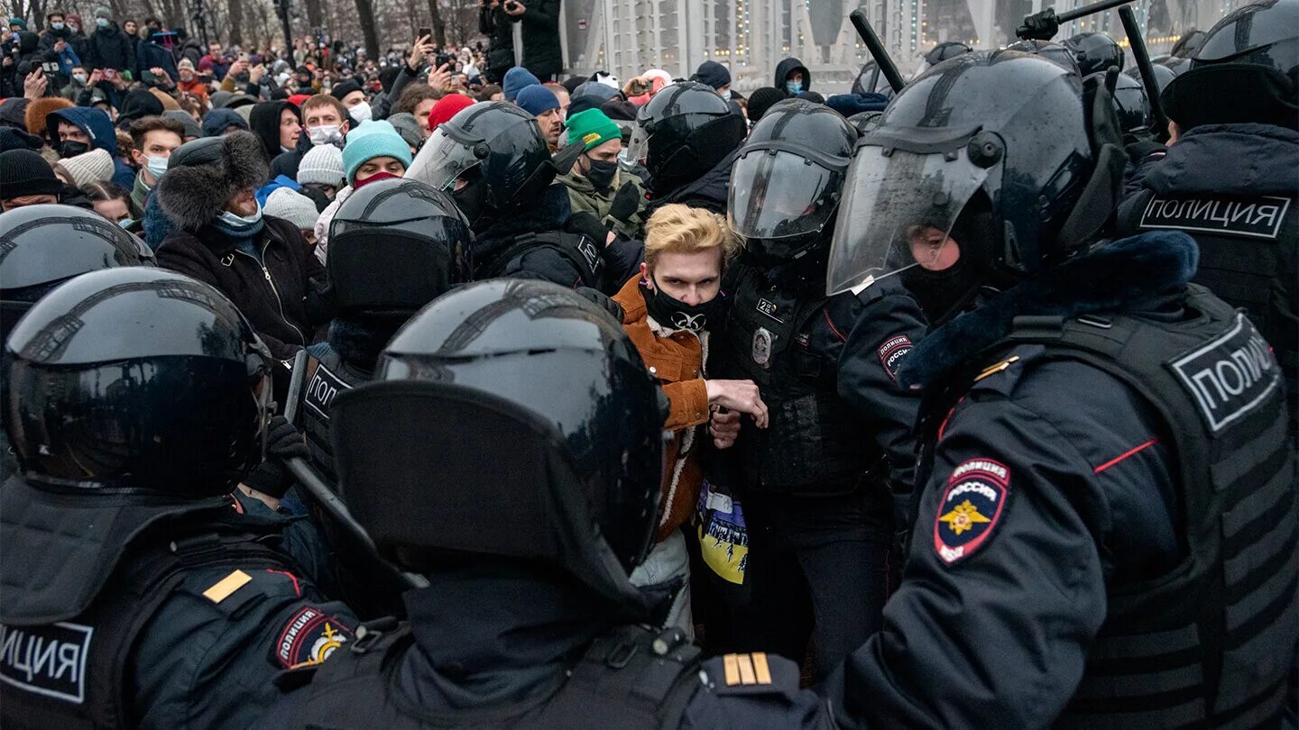 Почему были митинги