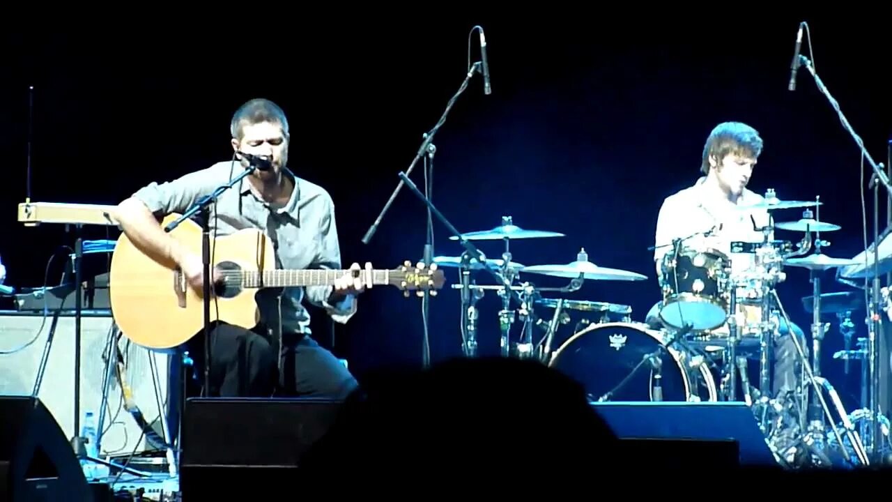 Сплин маяковский. Сплин маяк аккорды для гитары. Группа сплин маяк. Сплин маяковский. Сплин маяковский лиличка.