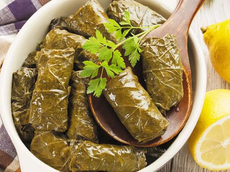 Как приготовить вкусно долму из виноградных листьев