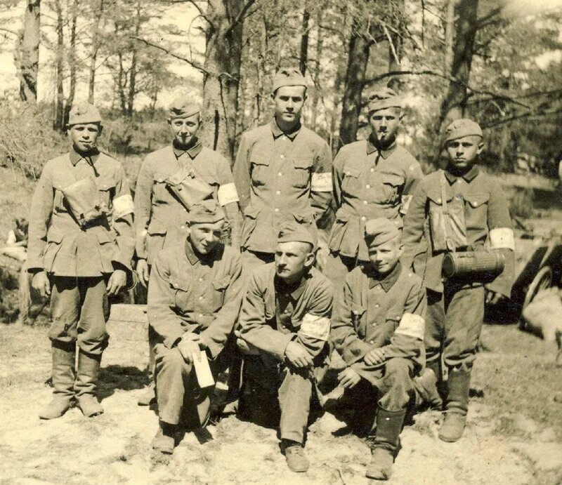 Хиви 1941. Хиви в вермахте. Хиви во 2 мировой. Немцы в ушанках. Хиви вторая мировая.