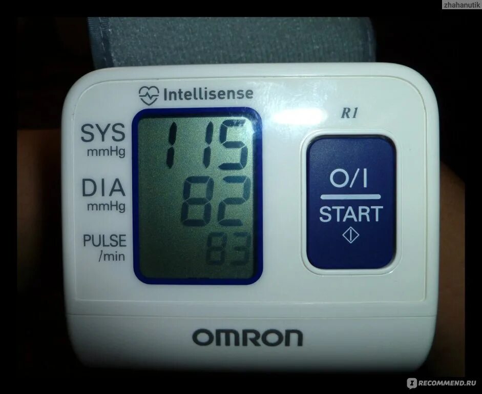 Тонометр омрон дисплей. Тонометр omron intellisense r1. индикаторы на тонометре омрон r1. omron тонометр индикатор аритмии. тонометр омрон 711 индикаторы дисплея.