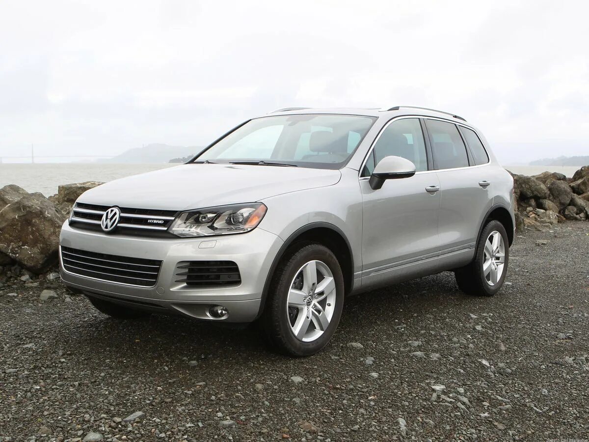 Volkswagen touareg 2011. Фольксваген Туарег 2011. Фольксваген Туарег 11 года. Туарег Фольксваген 2011г. Фольксваген Туарег 2013.