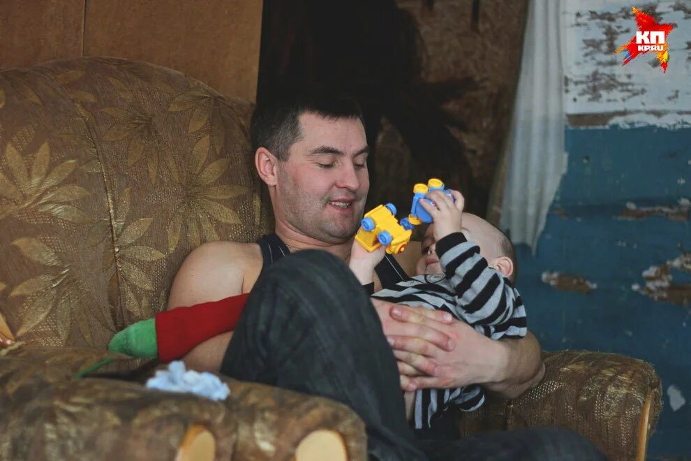 в одиночку воспитывает сына. евгений анисимов отец одиночка. евгений отец дауна. в одиночку воспитывает сына. евгений анисимов отец одиночка 2022.