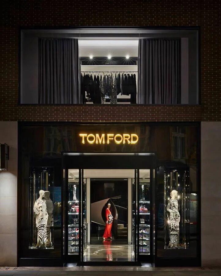 Цум том форд. Бутик Tom Ford. Tom Ford бутик одежды. Tom Ford магазин в Москве. Бутик том Форд в Москве.