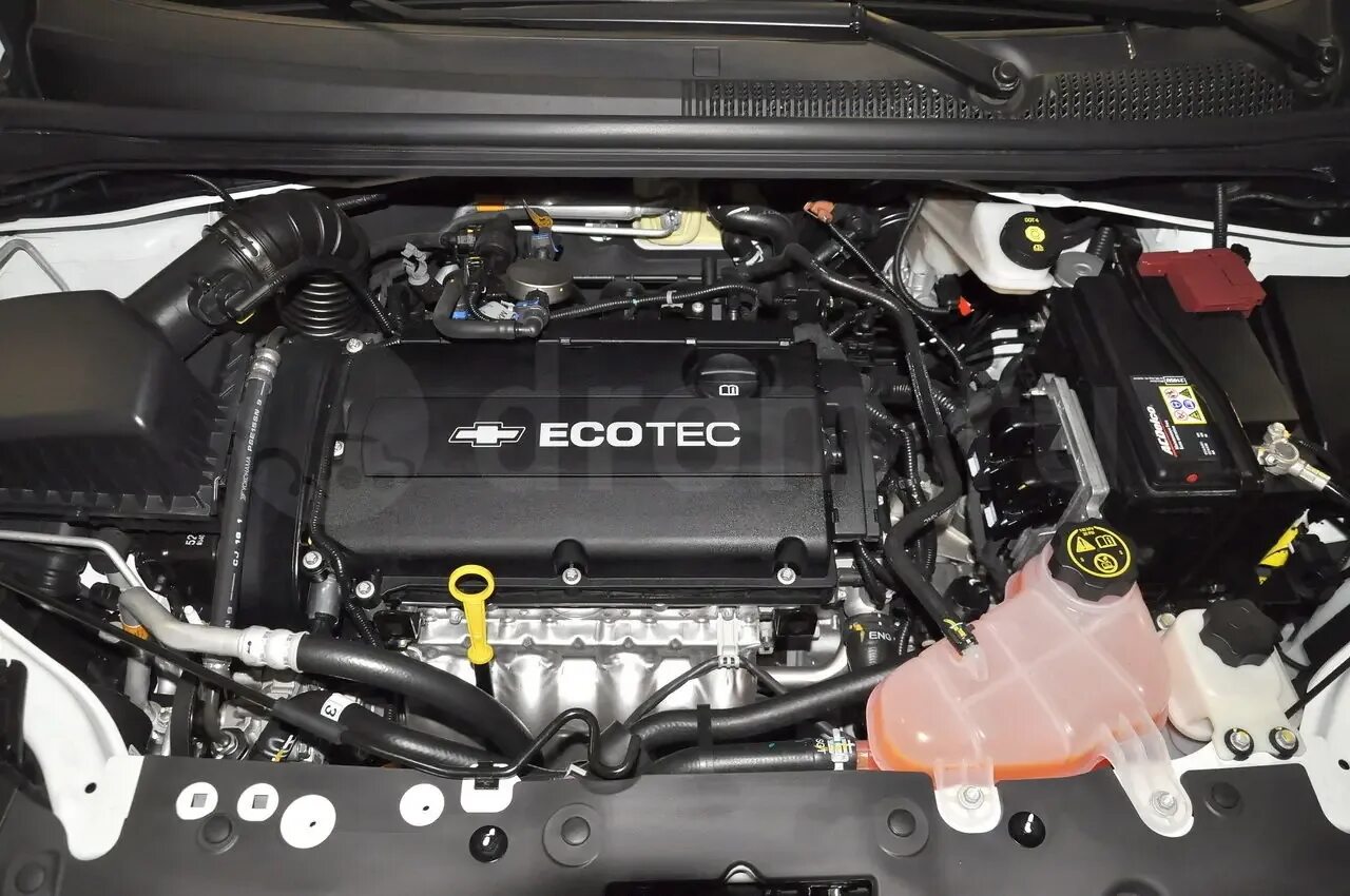 шевроле авео 2008 двигатель. моторный отсек шевроле авео 1. 5. мотор шевроле авео т300 1. авео т300 объем двигателя.