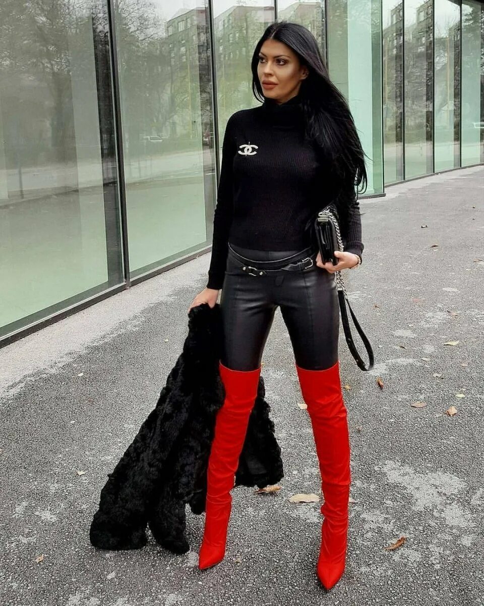 Мила сивацкая в высоких сапогах. Лана паррия в сапогах на шпильке. Линдси лохан в высоких сапогах. Рэйчел виллиамс в ботфортах. Тамара турава в кожаных штанах.