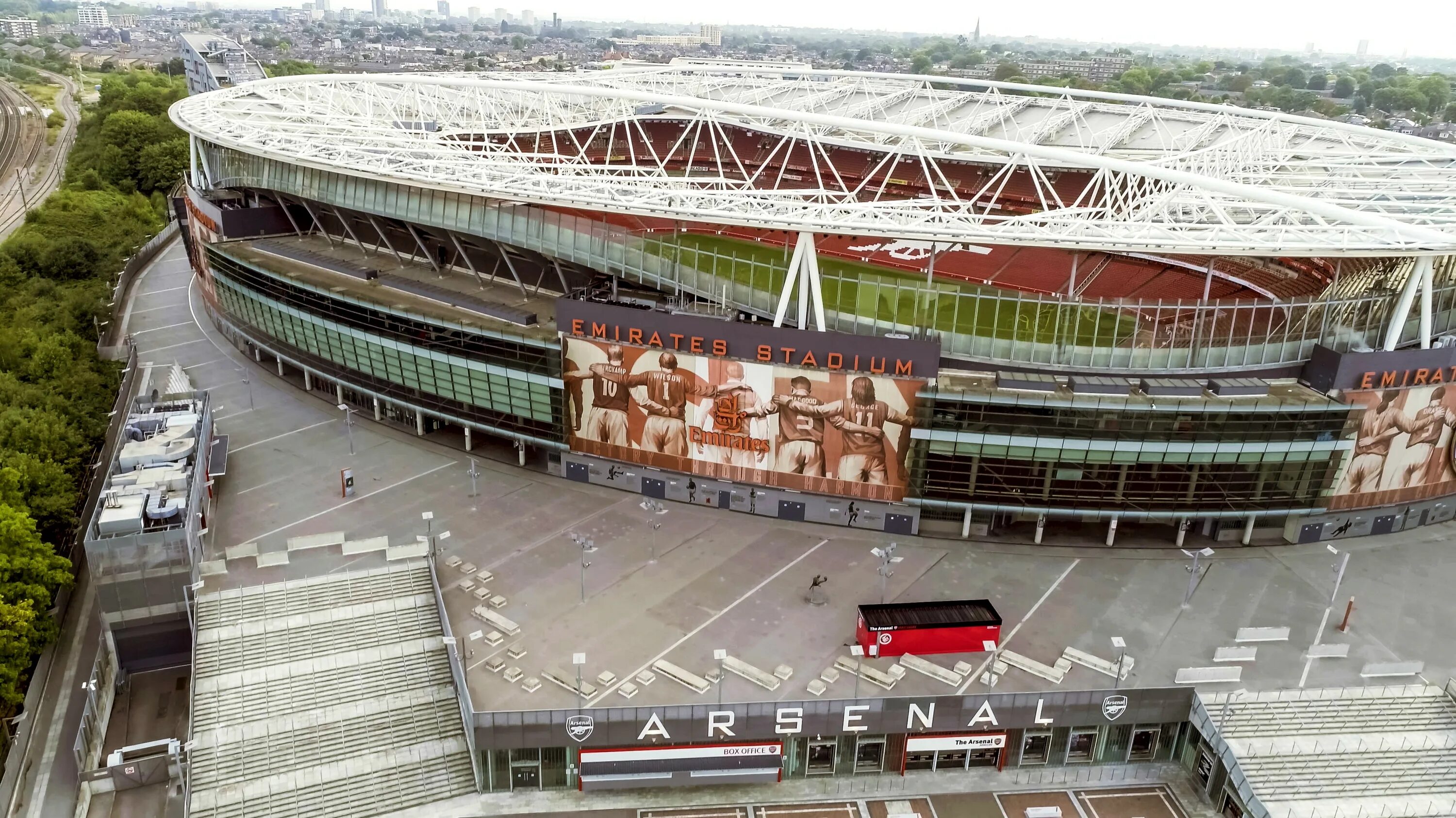 Выход на стадион. Emirates Stadium arsenaд 2023. Тоттенхэм Хотспур Стэдиум. Стадион Арсенал Лондон. Эмирейтс стадион фото 2023.