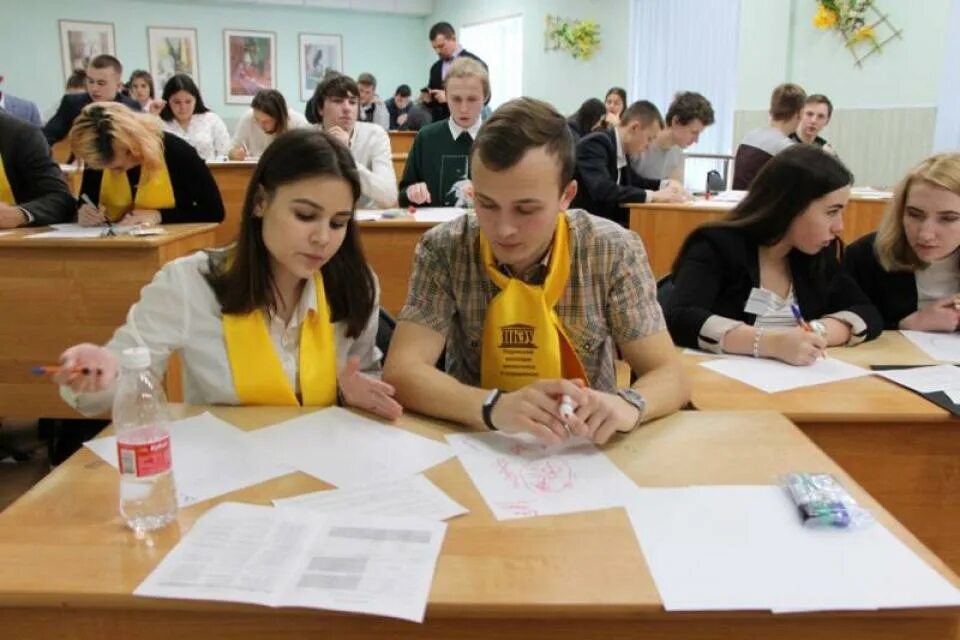 Поступи пермь колледжи. Пермский колледж экономики и управления. Пермский краевой колледж Оникс. Город Пермь, колледж педагогический. ПКТС колледж Пермь.