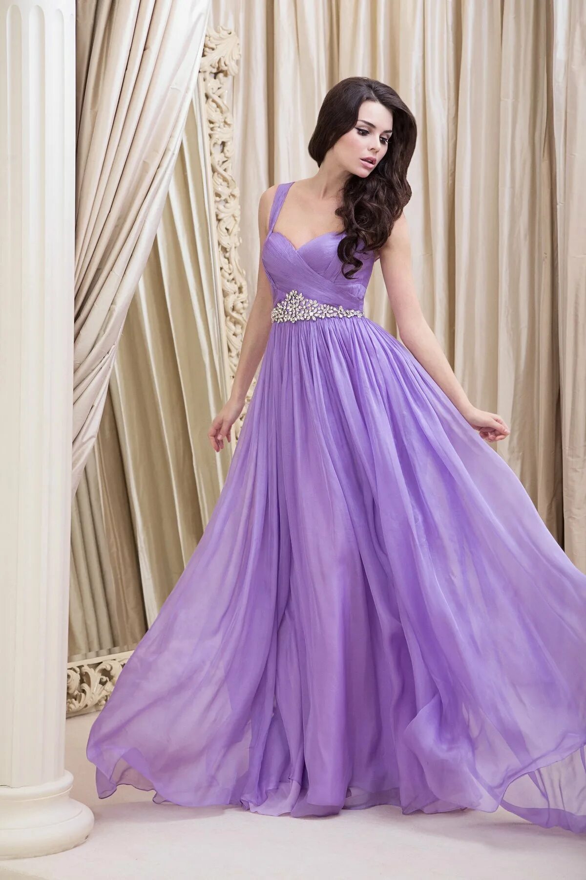 Белое фиолетовое платье. Платье фиолетовое. Красивое сиреневое платье. Красивые вечерние платья. Фиолетовое платье вечернее.