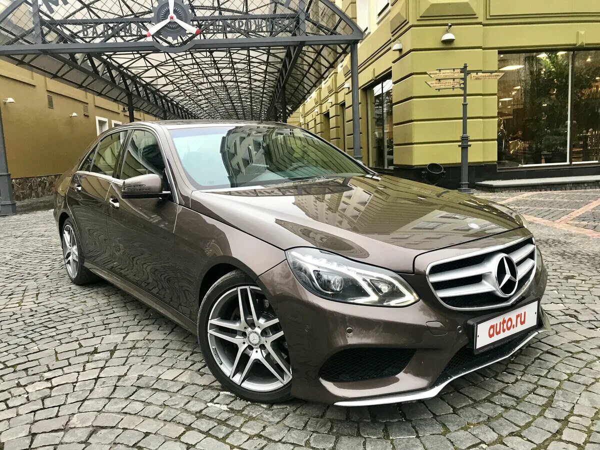 Купить мерседес е 212. Mercedes Benz e-class w212 2014. Mercedes Benz w212 коричневый. Mercedes Benz w212 Restyling. Mercedes Benz e class w212.