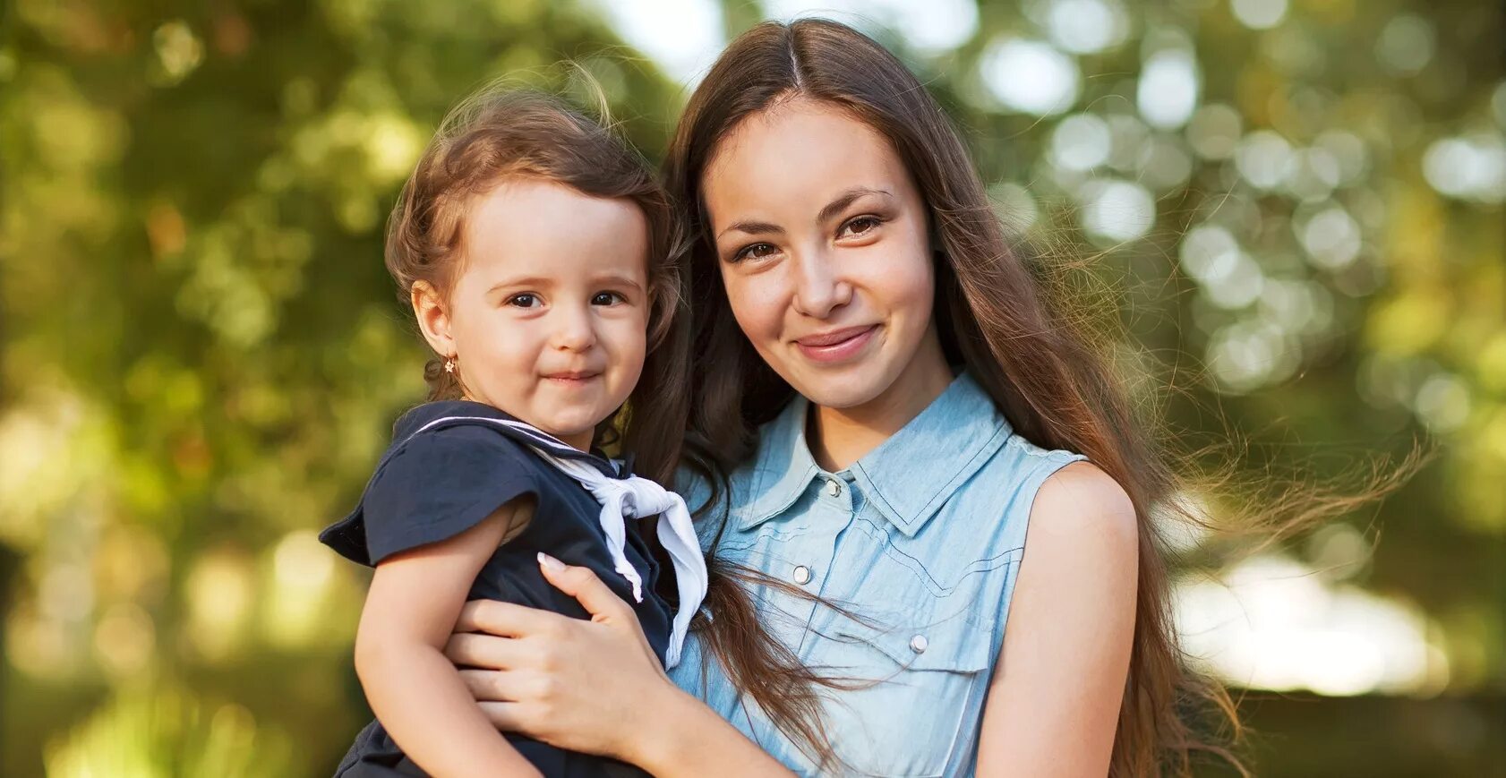 Дети вне брака в америке. Девушка с ребенком стоит ли начинать. Мать с ребенком. Счастливая женщина с ребенком. Девушка с ребенком стоит ли начинать.