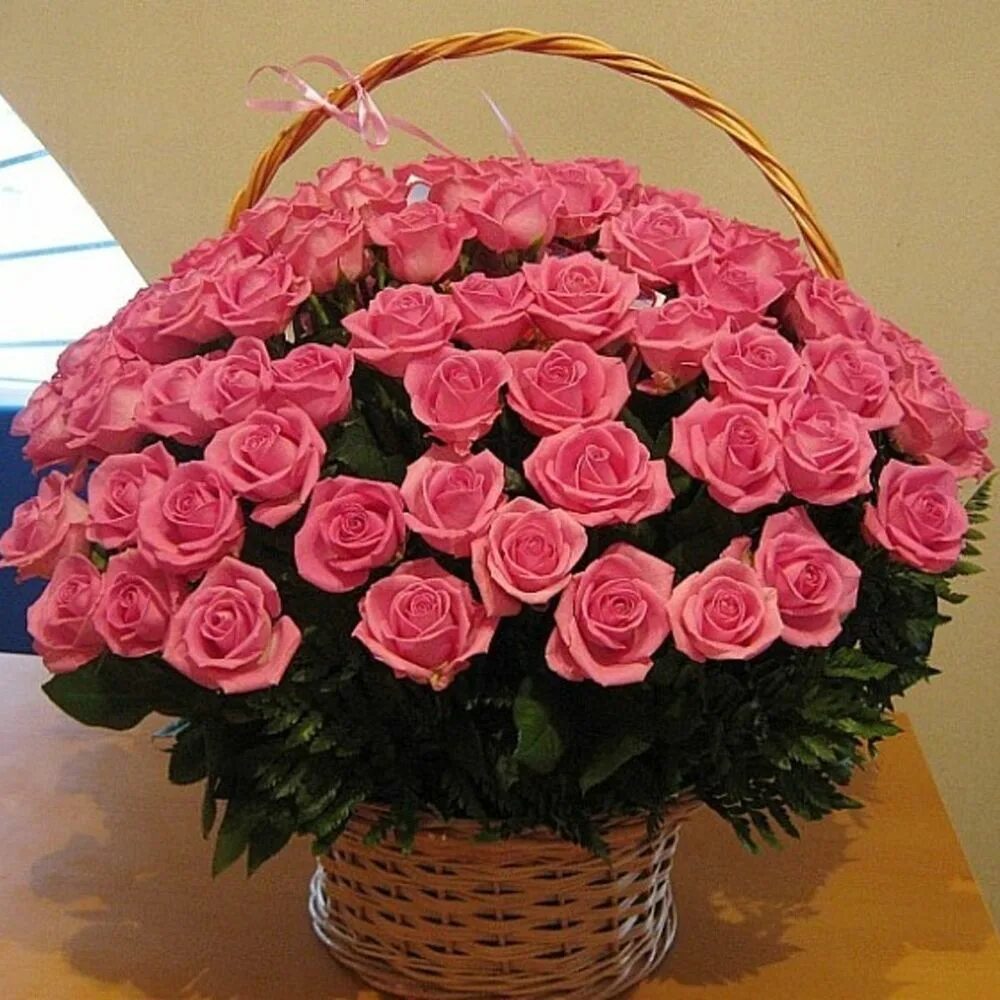 С днем рождения огромные розы. Букет шикарный. Красивая корзина цветов. Корзина с цветами. Шикарная корзина роз.