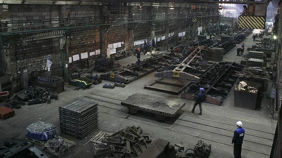 Всз логотип. Сборочный цех вагонов. Нмз новозыбков. Крюковский вагоностроительный завод вагоны. Новокузнецкий вагоностроительный завод.
