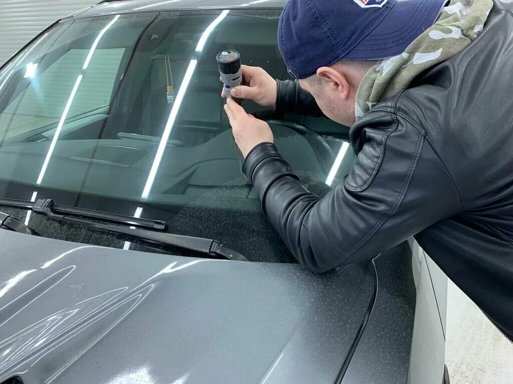 Москва профсоюзная улица 56 ремонт сколоврф. Москва профсоюзная улица 56 ремонт сколоврф. Москва профсоюзная улица 56 ремонт сколоврф. Демонтаж лобового стекла. Демонтаж лобового стекла.