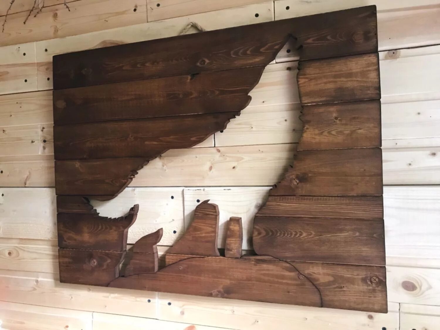 Как сделать мир из досок. Панно из дерева. Тумба из брусков. Панно из досок на стену. Деревянный декор на стену.