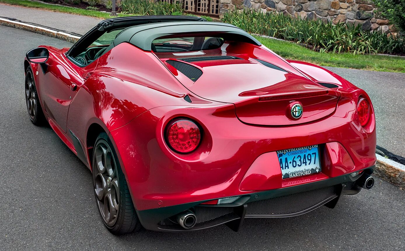 Альфа без ромео. Alfa Romeo 4c Spider. Alfa Romeo 4c Spider 2020. Alfa Romeo 4c Green. Alfa Romeo 4c винил.