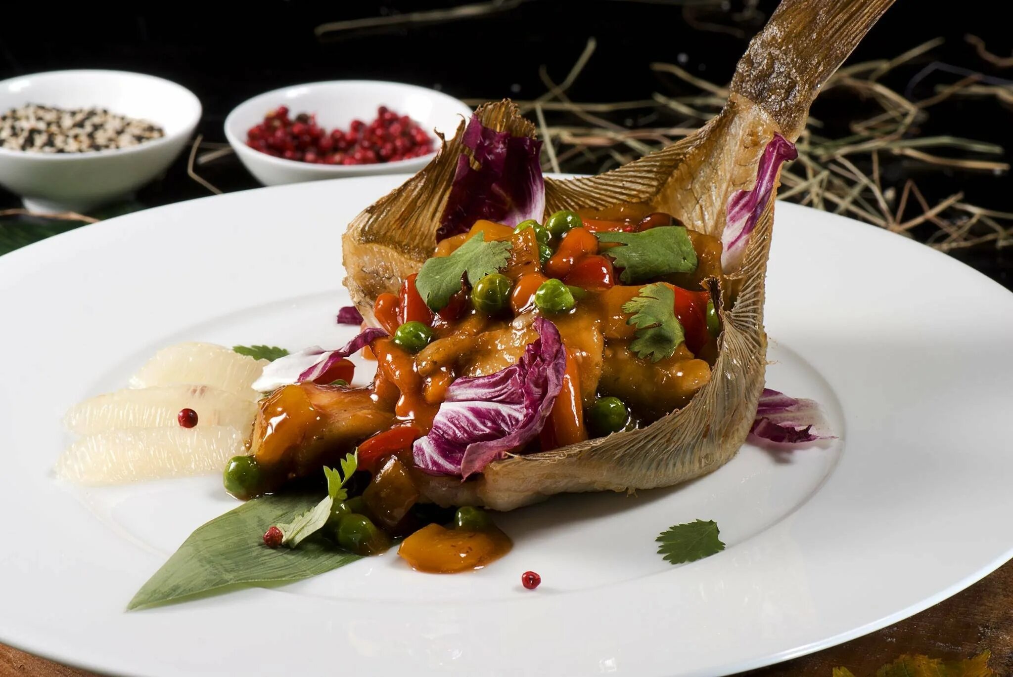 Красивые ресторанные блюда. Красивая подача блюд в ресторанах. Блюда ресторана оригинальное. Ресторанные блюда. Блюда ресторана оригинальное.