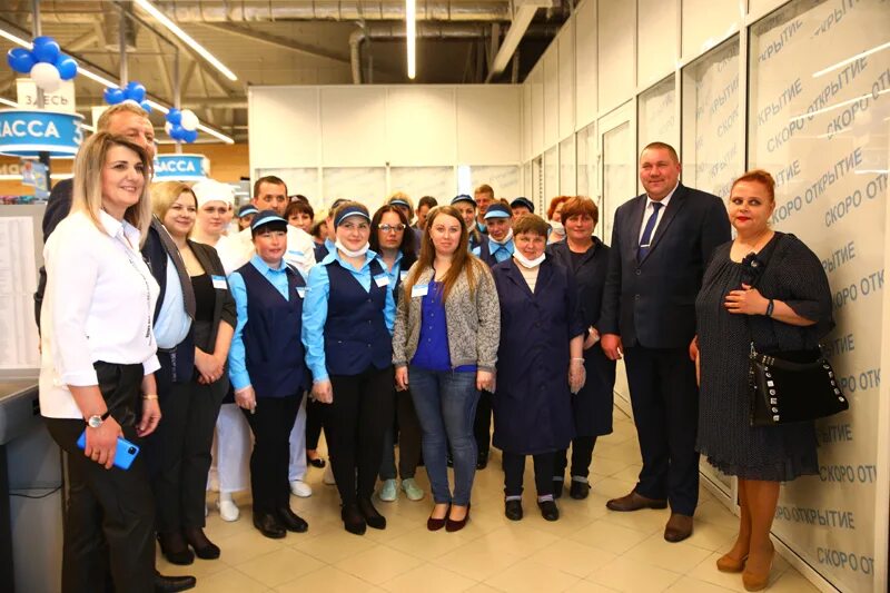 Санта ритейл брест. Климовичи магазины. Климовичи торговый центр. Продавщица пятерки петро. Климовичи торговый центр.