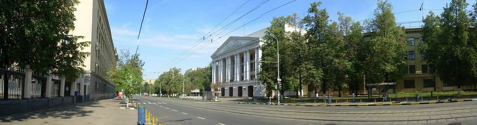 Мэи поступи. Инженерно-экономический институт НИУ МЭИ Москва. Московский экономический институт МЭИ фото. МЭИ административный корпус. МЭИ главный корпус.