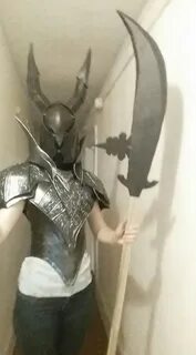 Стражник с алебардой в мультфильме звездный мальчик