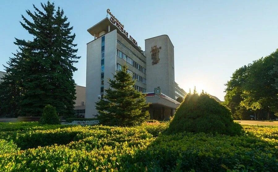 Санаторий кисловодск железноводск. Санаторий дубовая роща железноводск. санаторий управделами президента в железноводске.