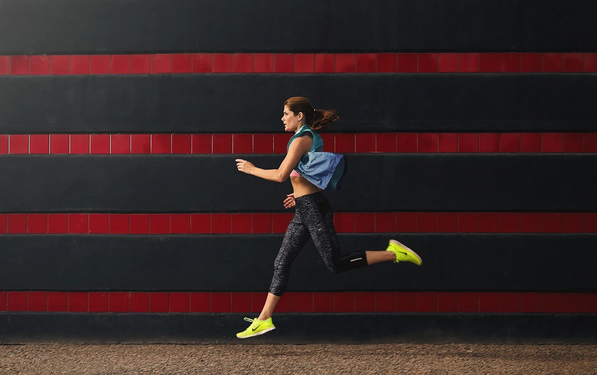 Running red. Найк фитнес. nike running модели. nike бег эстетика. nike behavior модель.