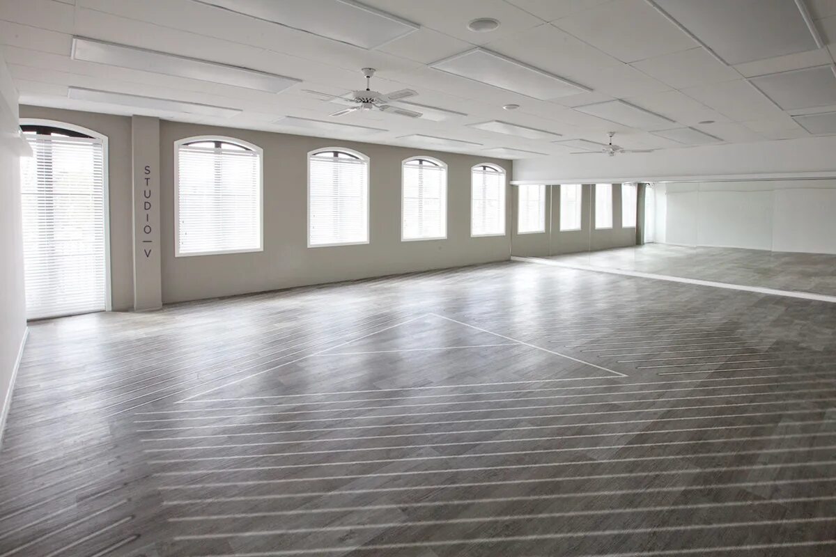 Академия Танца Большой зал со светомузыкой 70 m2 Moscow Peace Avenue Rent Академ