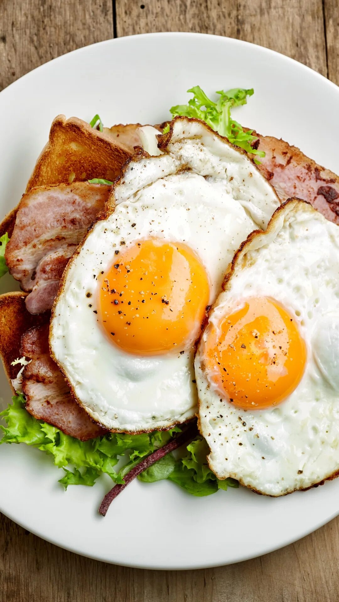 Вегетарианский завтрак. Яйцо пашот в микроволновке. Идеальная яичница. Глазунья и яичница отличия. Вкусный завтрак.