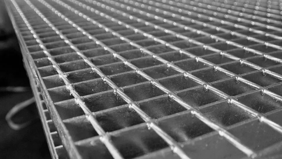 Мостосталь решетчатый настил. Решетчатый настил p 33х11/30х2 1000х1000 мм zn. Решетчатый настил sp 34х38/30х3 тип а. Профилированная решетка ramp. Евротрейдинг решетчатый настил.