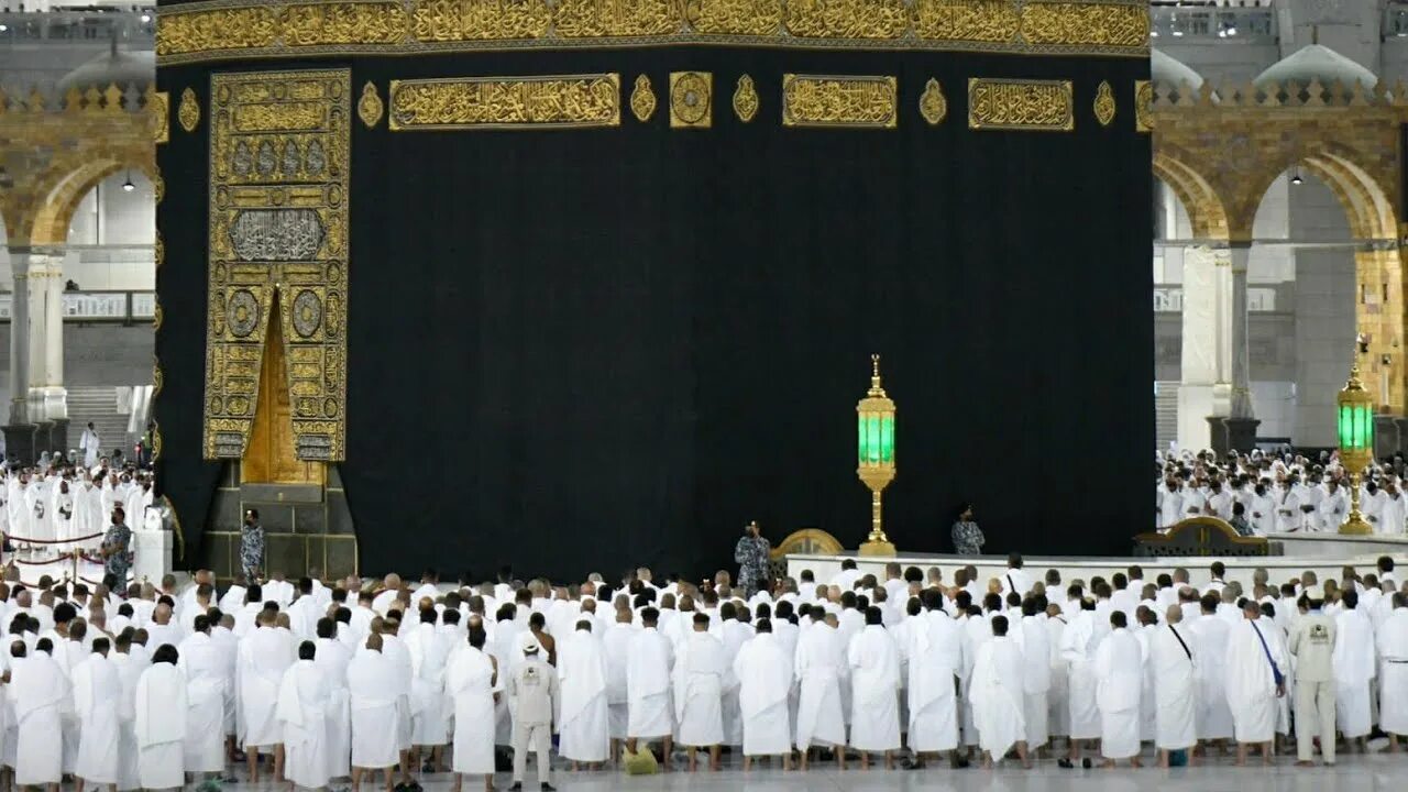 Саудовская Аравия ворота в Мекку. Мечеть Аль-харам Мекка. Мечеть пророка в Медине ворота. Зонты в мечети пророка в Медине. 3 мекка