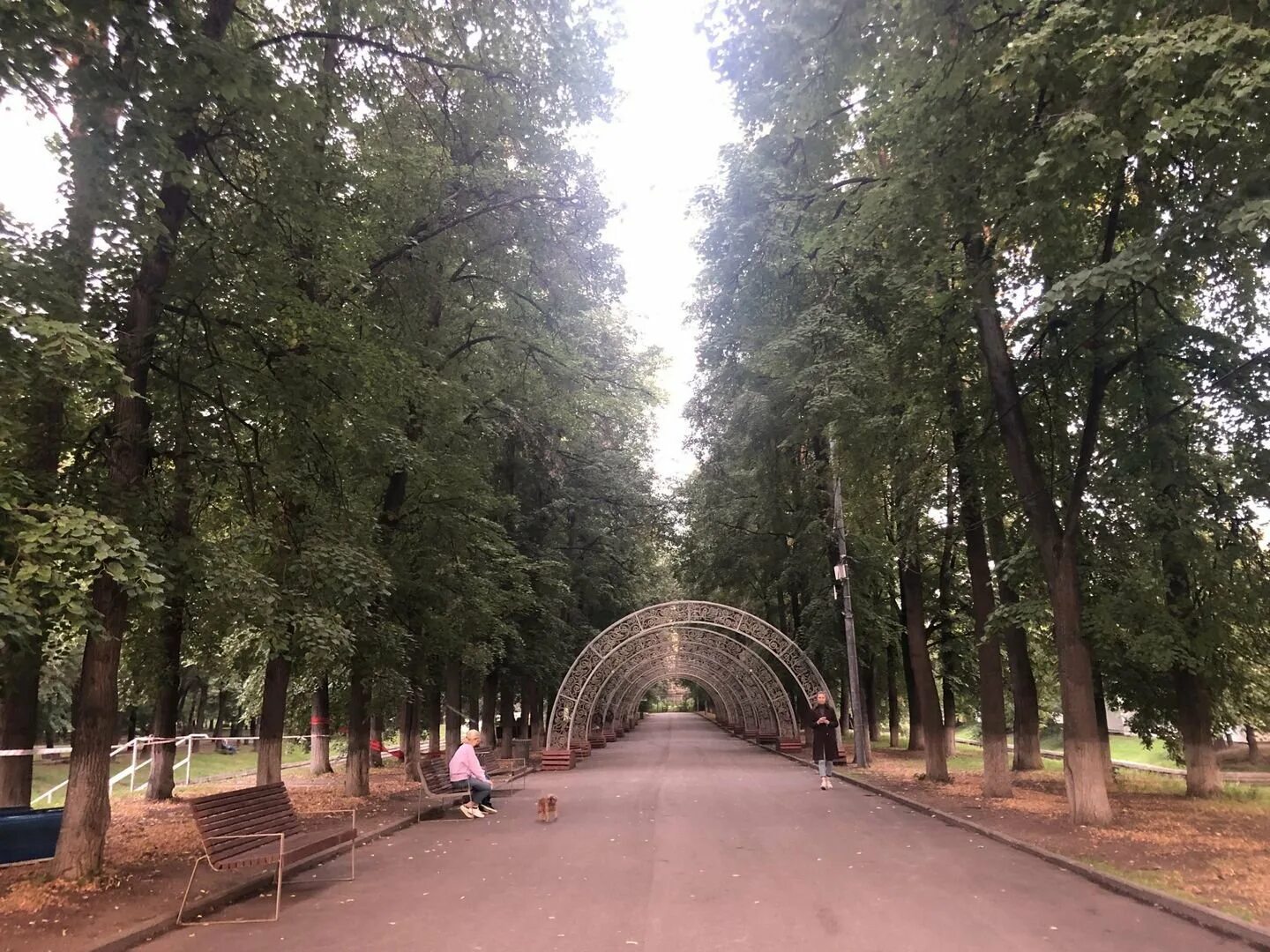 Парк красная пресня москва. Парк красная. Голландские пруды красная пресня. Парк красная пресня малый остров. Усадьба студенец и парк красная пресня.