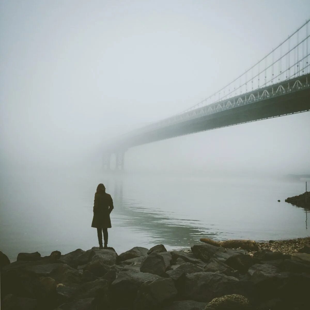 Забывайте обиды никогда не забывайте доброту цитаты. Забытое цитаты. Жить прошлым цитаты. Цитаты со смыслом. Афоризмы про забыть человека.